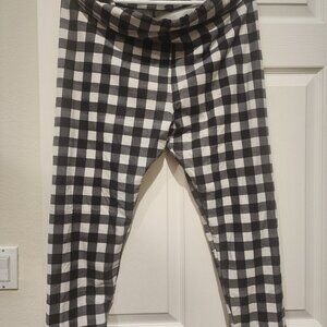 Black and White Plaid stretch silky feel leggings size XL